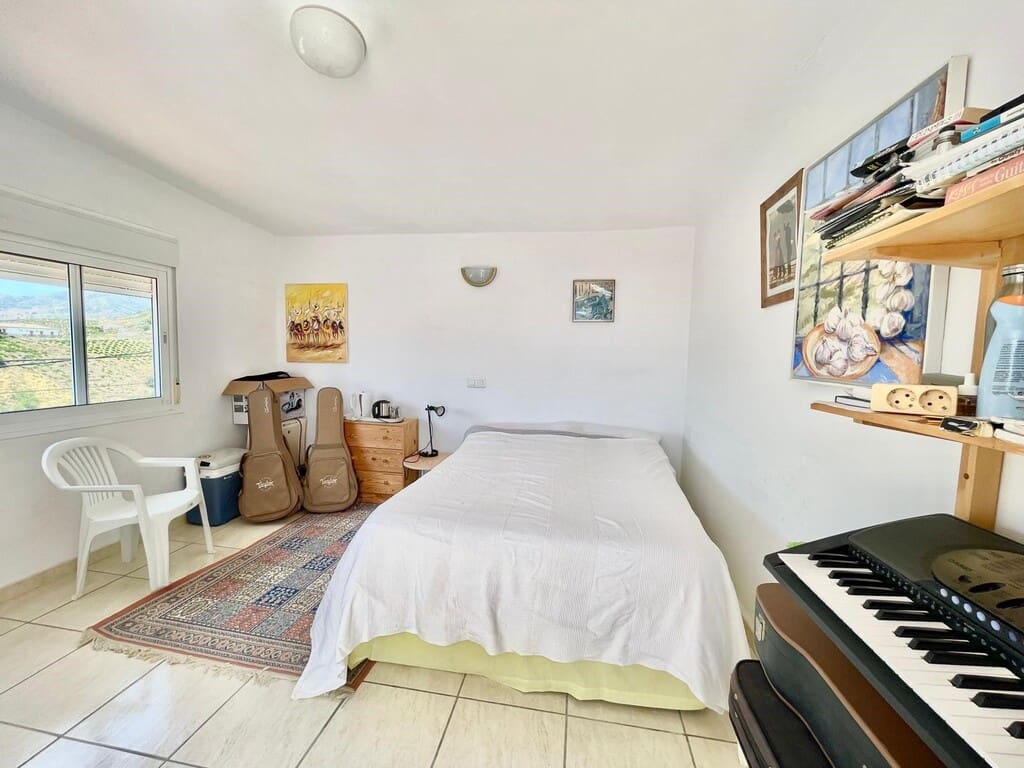 3 slaapkamer Finca/Landhuis te koop in Almachar met zwembad garage - € 449.000 (Ref: 10030185)