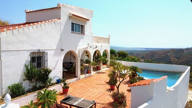3 slaapkamer Finca/Landhuis te koop in Almáchar met zwembad garage - € 449.000 (Ref: 10030185)