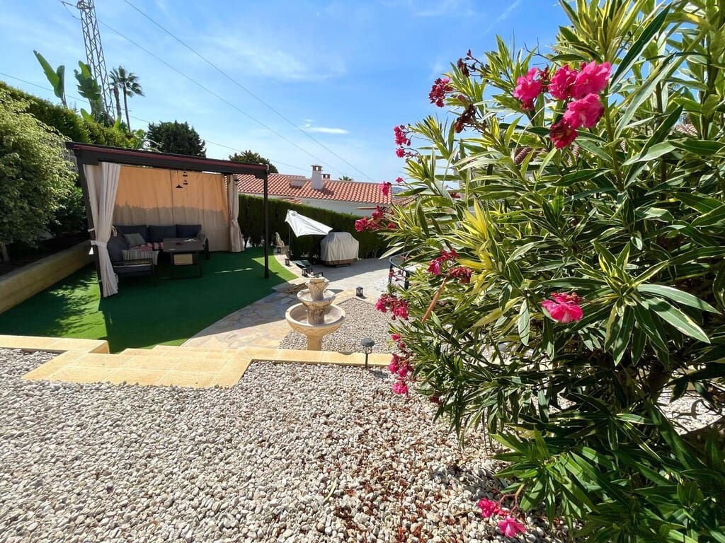 3 slaapkamer Villa te koop in Caleta de Velez met zwembad garage - € 570.000 (Ref: 10150312)