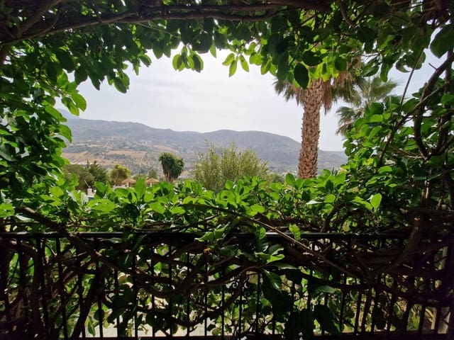 11 sovrum Villa till salu i Alcaucín med pool - 1 270 000 € (Ref: 7387976)