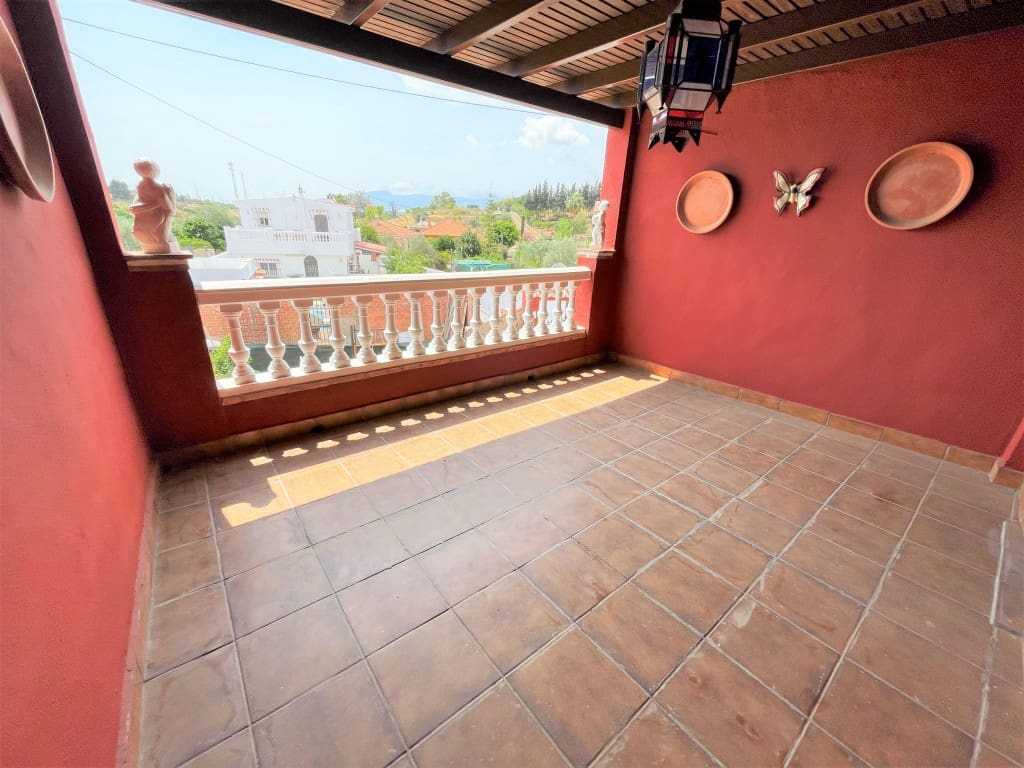 8 soveværelse Finca/Landehus til salg i Cartama med swimmingpool garage - € 630.000 (Ref: 7608152)