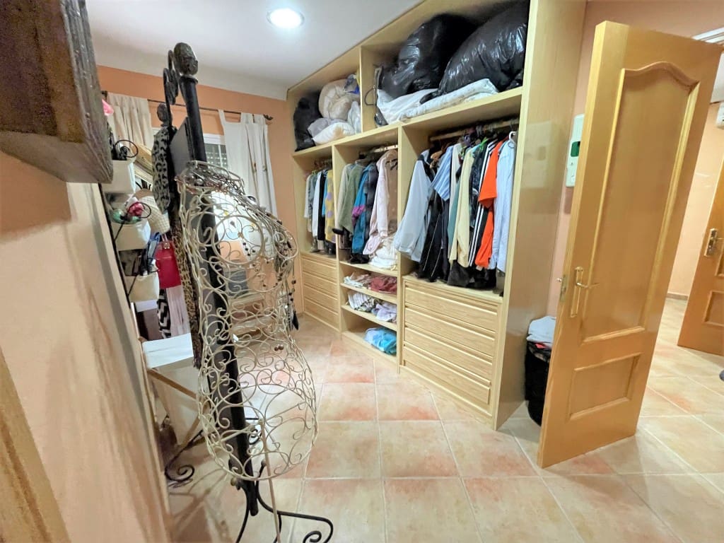 8 soveværelse Finca/Landehus til salg i Cartama med swimmingpool garage - € 630.000 (Ref: 7608152)