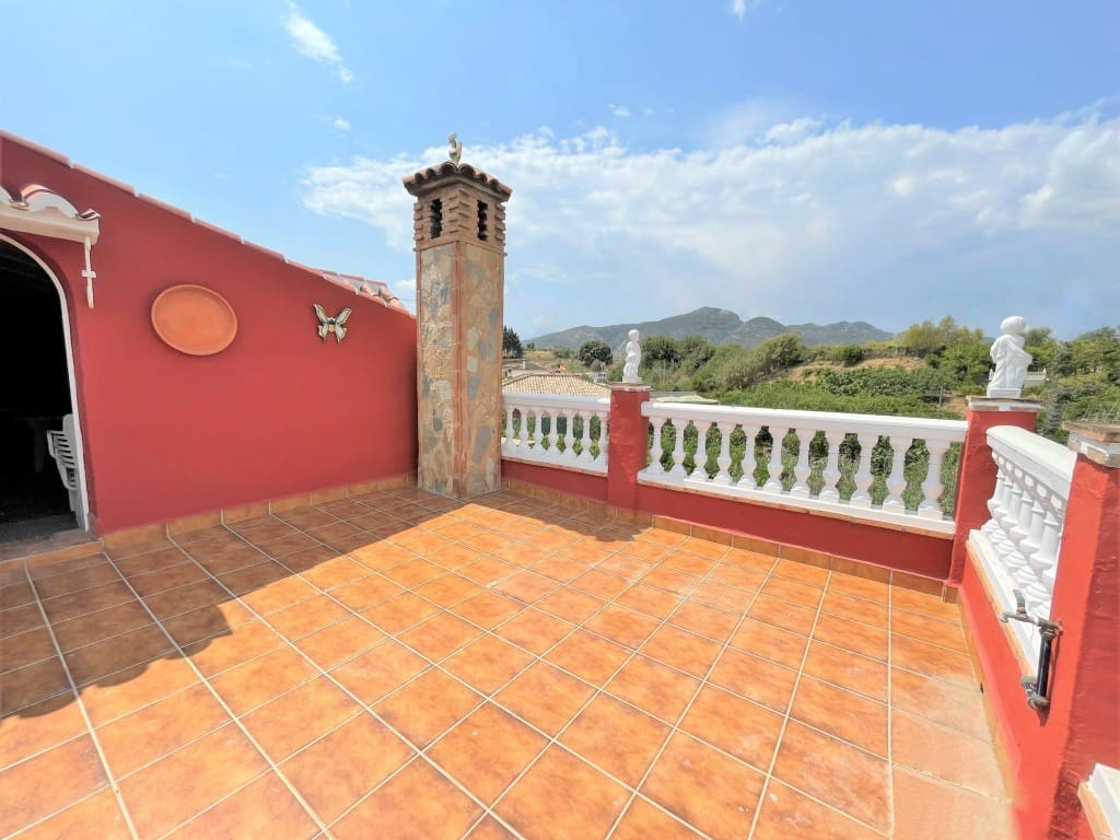 8 soveværelse Finca/Landehus til salg i Cartama med swimmingpool garage - € 630.000 (Ref: 7608152)