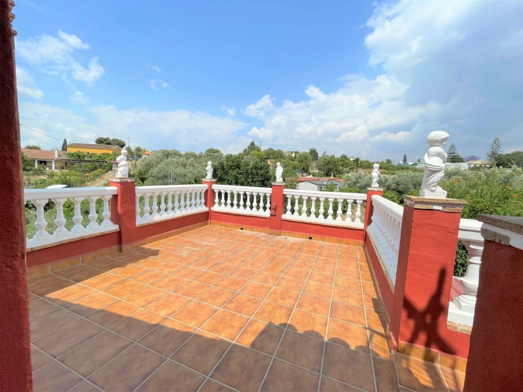 8 soveværelse Finca/Landehus til salg i Cartama med swimmingpool garage - € 630.000 (Ref: 7608152)