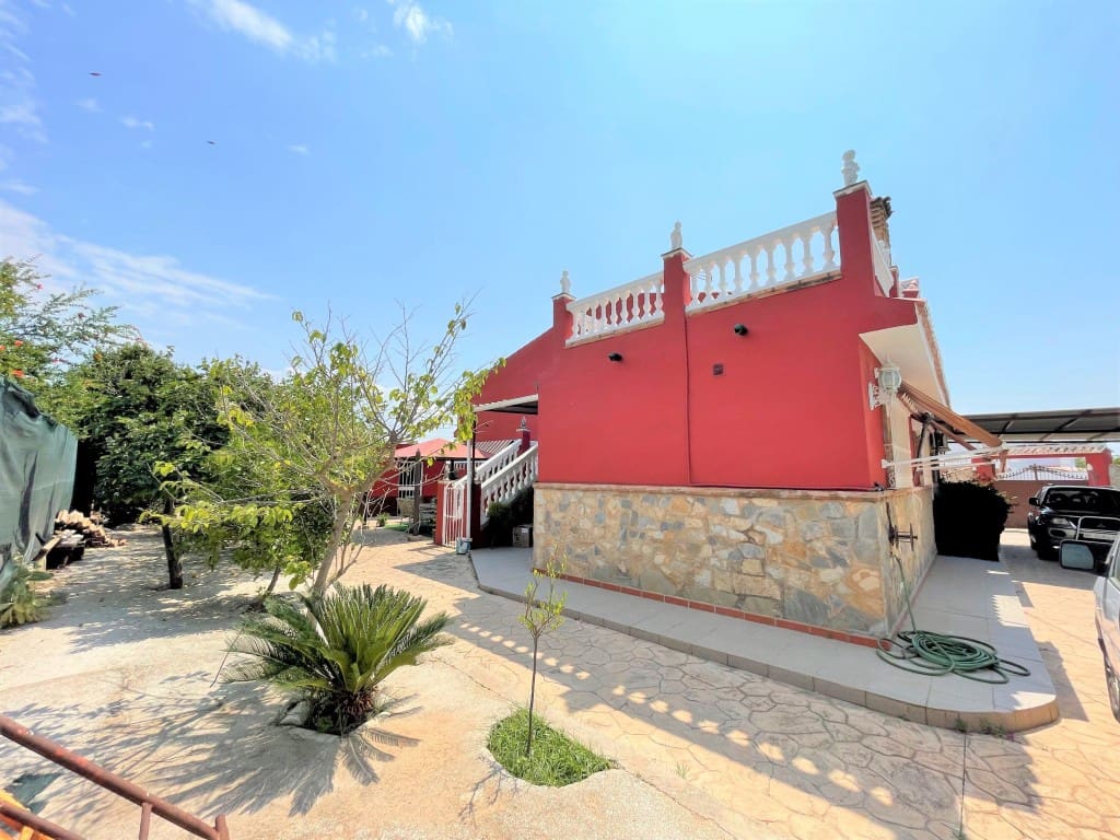 8 soveværelse Finca/Landehus til salg i Cartama med swimmingpool garage - € 630.000 (Ref: 7608152)