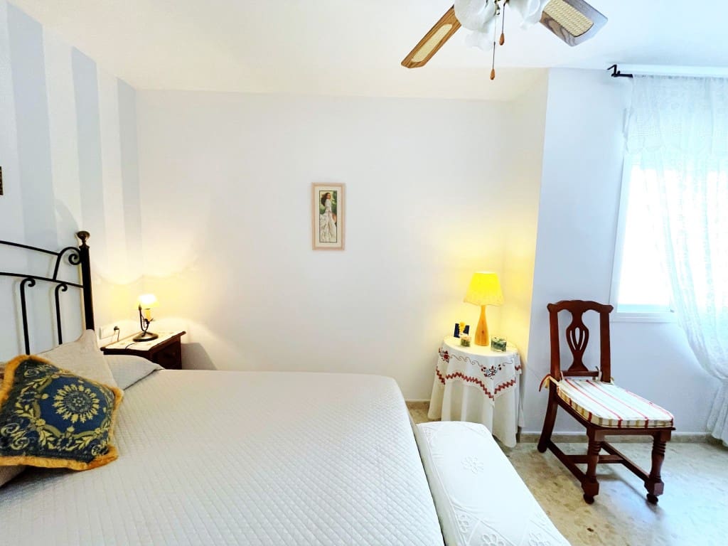 2 soveværelse Lejlighed til salg i Caleta de Velez - € 275.000 (Ref: 9142743)