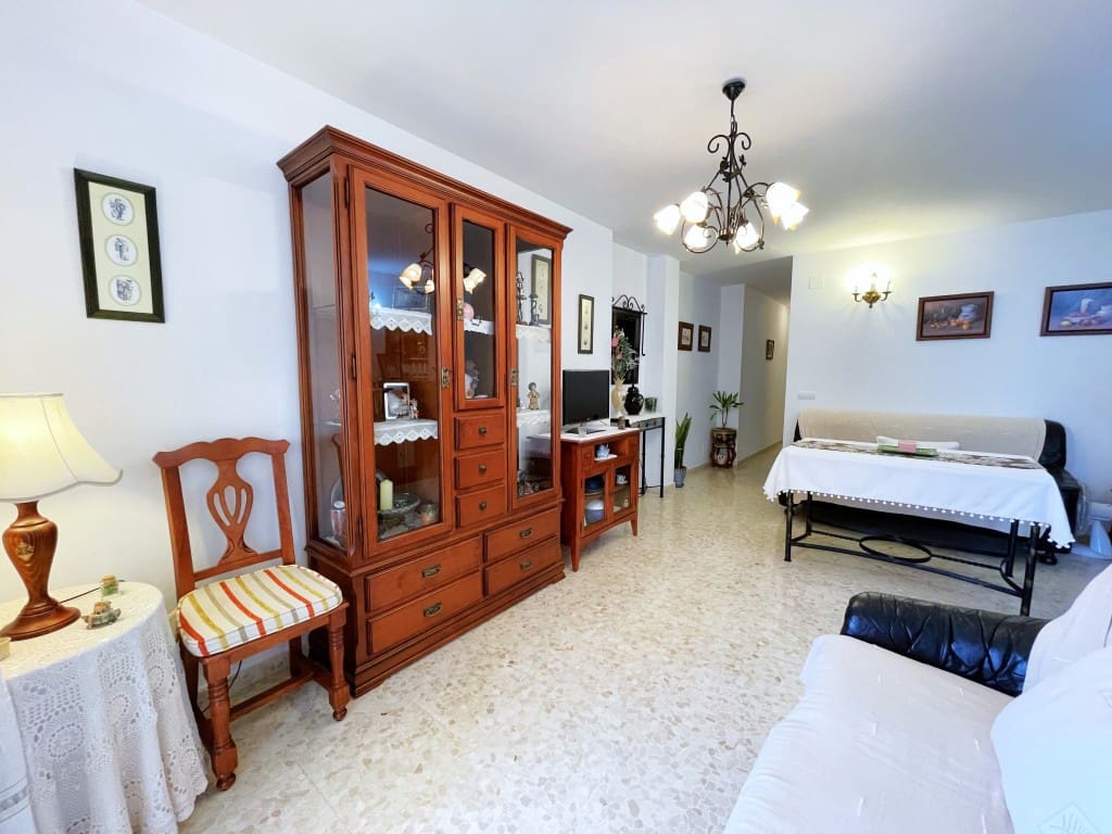 2 soveværelse Lejlighed til salg i Caleta de Velez - € 275.000 (Ref: 9142743)