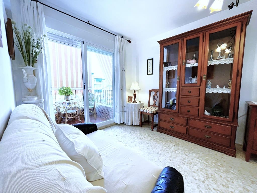 2 soveværelse Lejlighed til salg i Caleta de Velez - € 275.000 (Ref: 9142743)