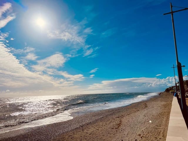 2 quarto Penthouse para venda em Torrox-Costa, Torrox com piscina - 399 000 € (Ref: 9200372)