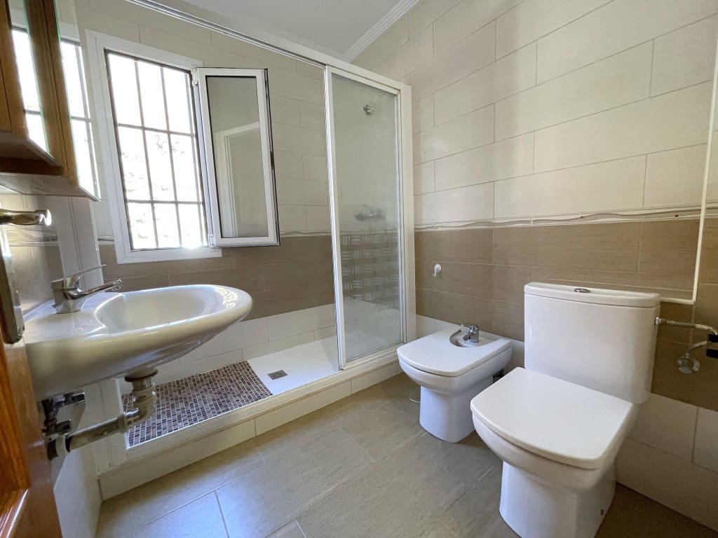 3 slaapkamer Appartement te koop in Caleta de Velez - € 250.000 (Ref: 9254877)