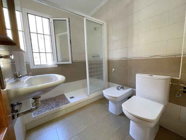 3 slaapkamer Appartement te koop in Caleta de Vélez, Vélez-Málaga - € 250.000 (Ref: 9254877)