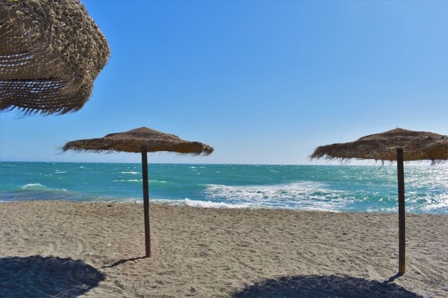 3 chambre Appartement à vendre à Caleta de Vélez, Vélez-Málaga - 239 000 € (Ref: 9254877)