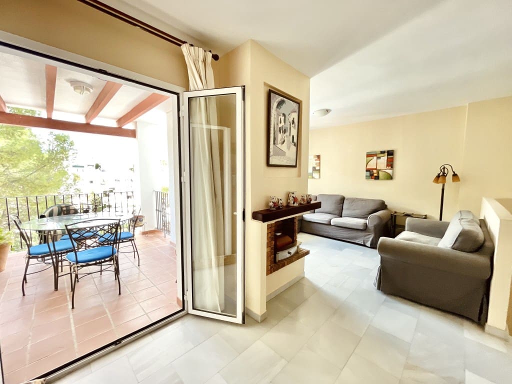 3 camera da letto Villetta Bifamiliare in vendita in Nerja con piscina garage - 450.000 € (Rif: 9400488)
