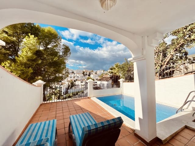 3 bedroom Semi-detached Villa for sale in Nerja with pool garage - € 450,000 (Ref: 9400488)