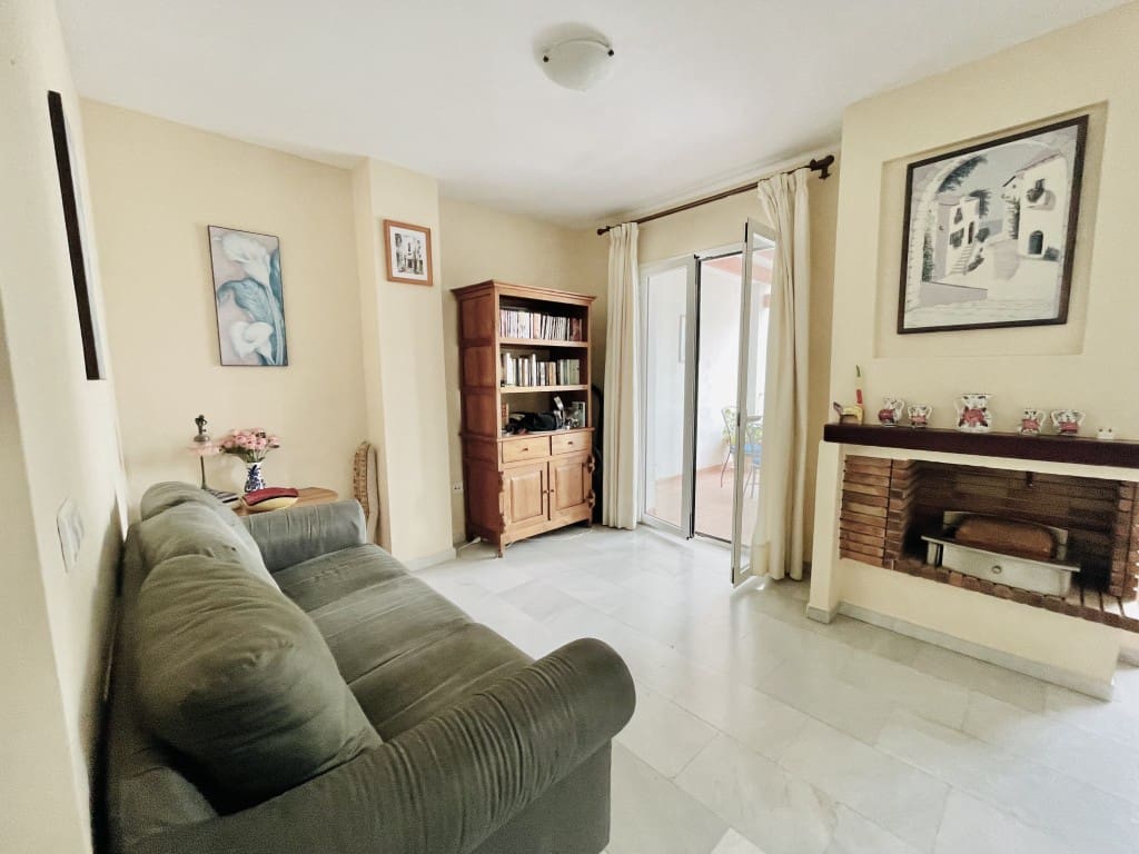 3 camera da letto Villetta Bifamiliare in vendita in Nerja con piscina garage - 450.000 € (Rif: 9400488)