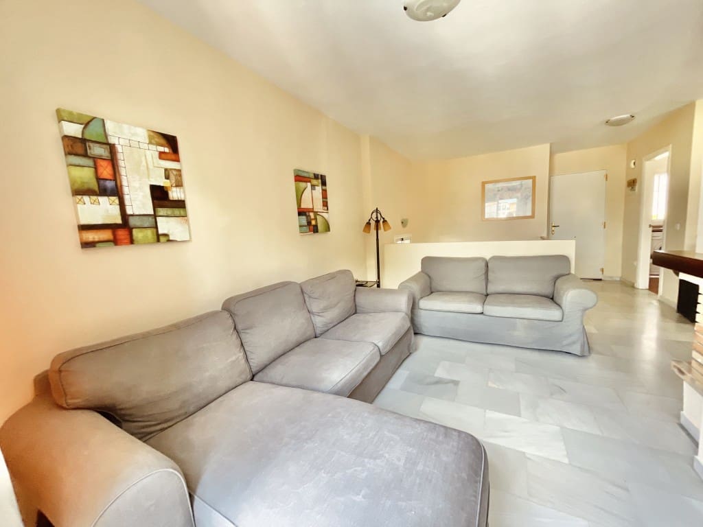 3 camera da letto Villetta Bifamiliare in vendita in Nerja con piscina garage - 450.000 € (Rif: 9400488)