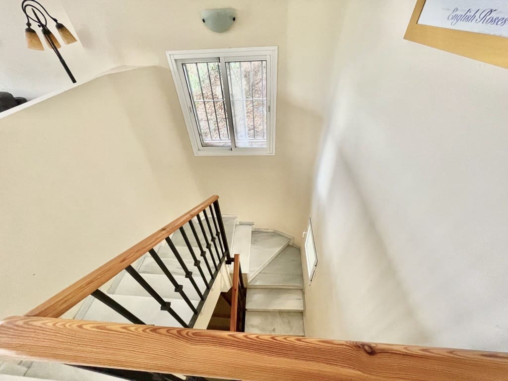 3 camera da letto Villetta Bifamiliare in vendita in Nerja con piscina garage - 450.000 € (Rif: 9400488)