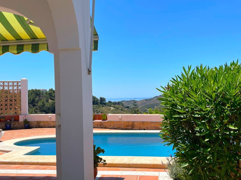 4 soveværelse Villa til salg i Frigiliana med swimmingpool garage - € 750.000 (Ref: 9407919)