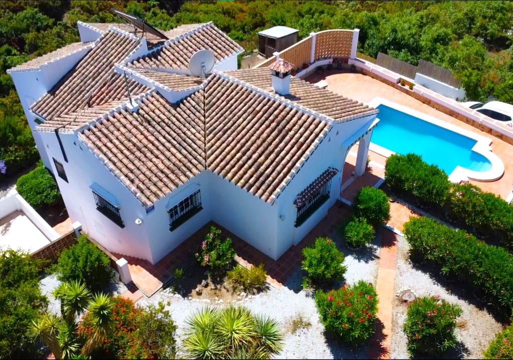 4 soveværelse Villa til salg i Frigiliana med swimmingpool garage - € 750.000 (Ref: 9407919)