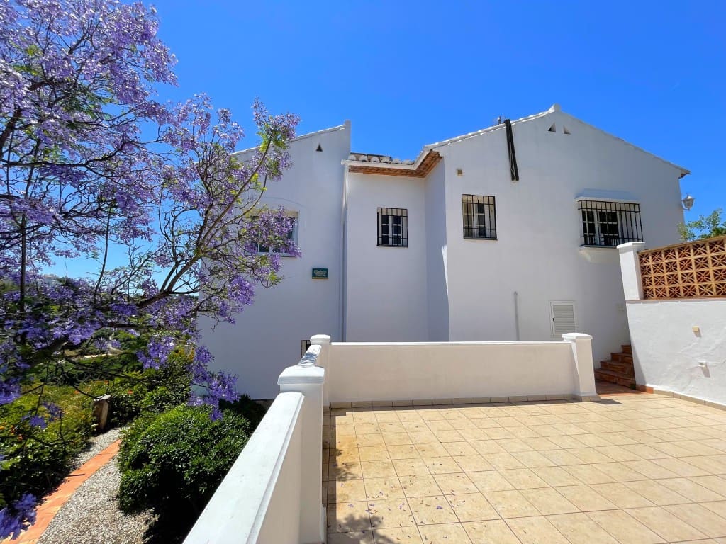 4 soveværelse Villa til salg i Frigiliana med swimmingpool garage - € 750.000 (Ref: 9407919)