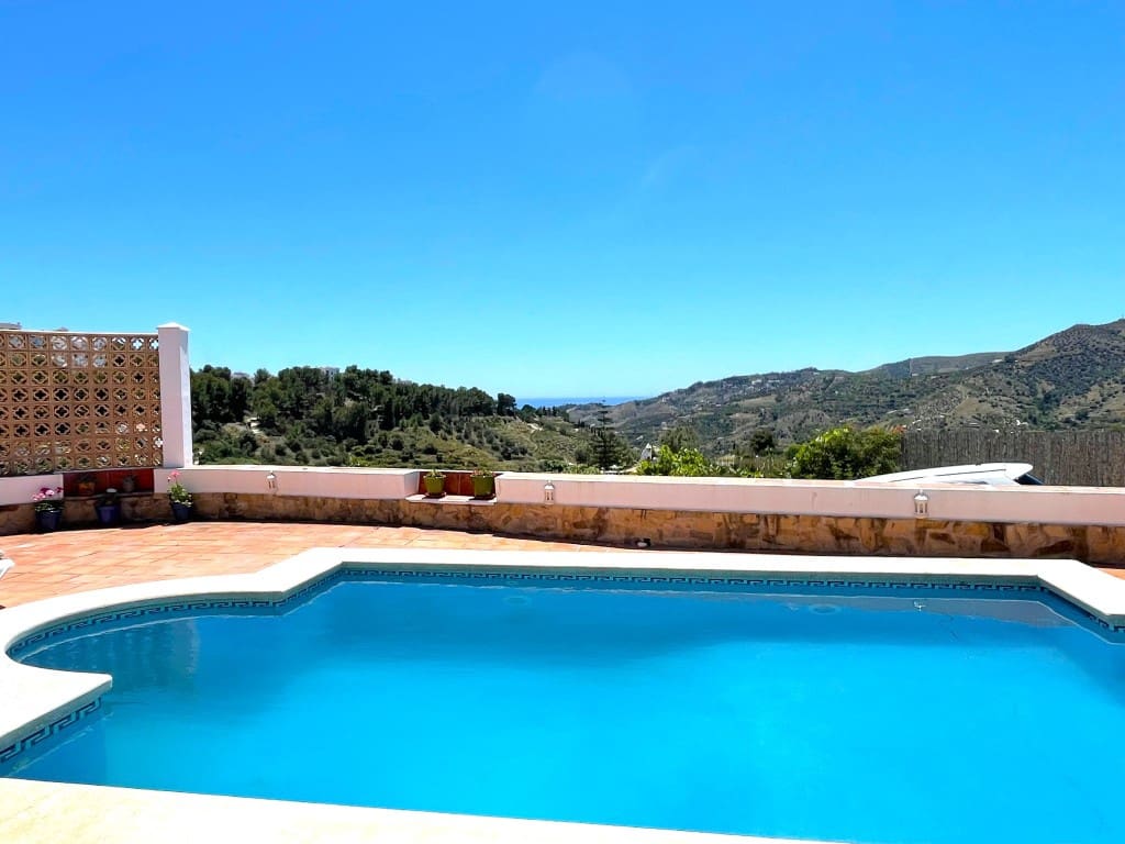 4 soveværelse Villa til salg i Frigiliana med swimmingpool garage - € 750.000 (Ref: 9407919)