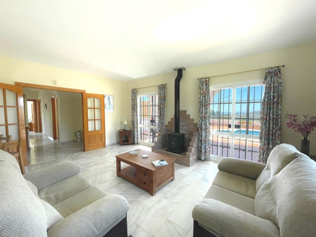 4 slaapkamer Villa te koop in Frigiliana met zwembad garage - € 749.999 (Ref: 9407919)