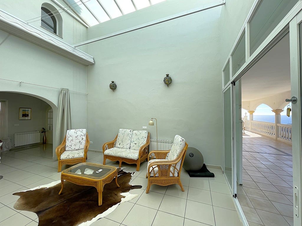 4 soveværelse Villa til salg i Torrox med swimmingpool garage - € 769.000 (Ref: 9433179)