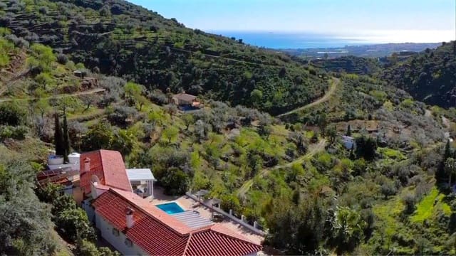 5 chambre Villa/Maison à vendre à Vélez-Málaga avec piscine - 730 000 € (Ref: 9651661)