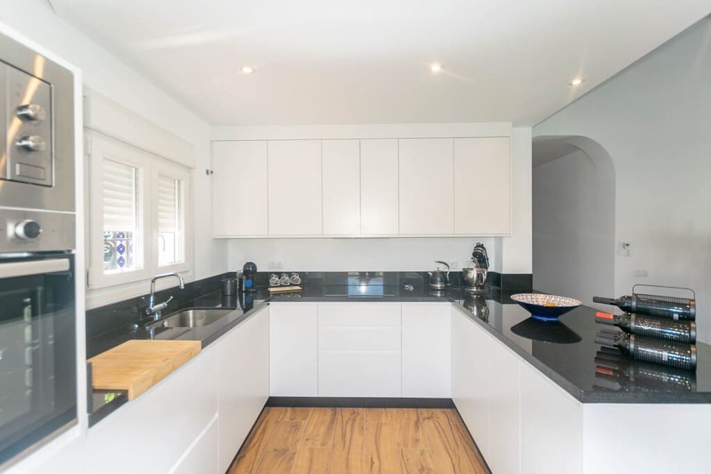 6 chambre Finca/Maison de Campagne à vendre à Torrox avec piscine - 690 000 € (Ref: 9800579)