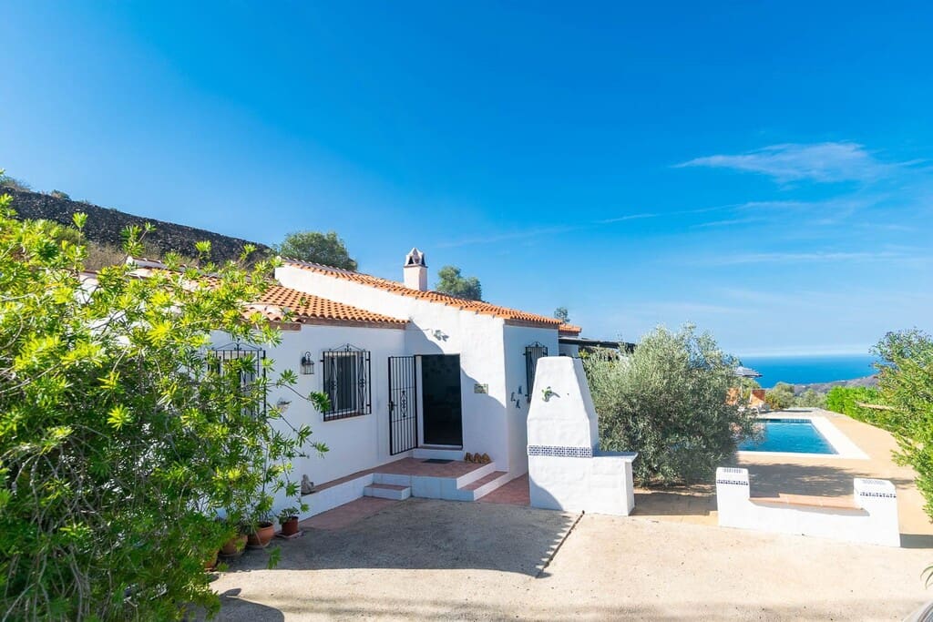 2 bedroom Finca/Country House for sale in Torrox with pool - € 289,000 (Ref: 9800580)