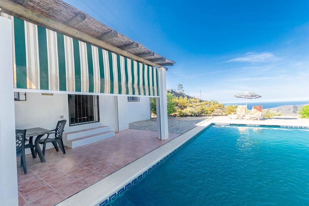 2 bedroom Finca/Country House for sale in Torrox with pool - € 289,000 (Ref: 9800580)