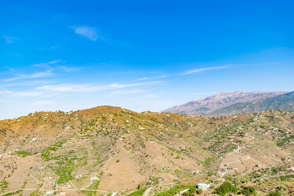 2 bedroom Finca/Country House for sale in Torrox with pool - € 289,000 (Ref: 9800580)