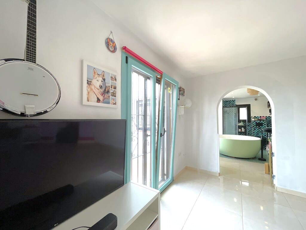 3 bedroom Finca/Country House for sale in Torrox with pool garage - € 475,000 (Ref: 9813746)