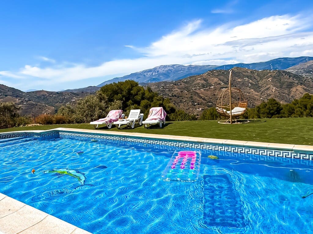 3 bedroom Finca/Country House for sale in Torrox with pool garage - € 475,000 (Ref: 9813746)