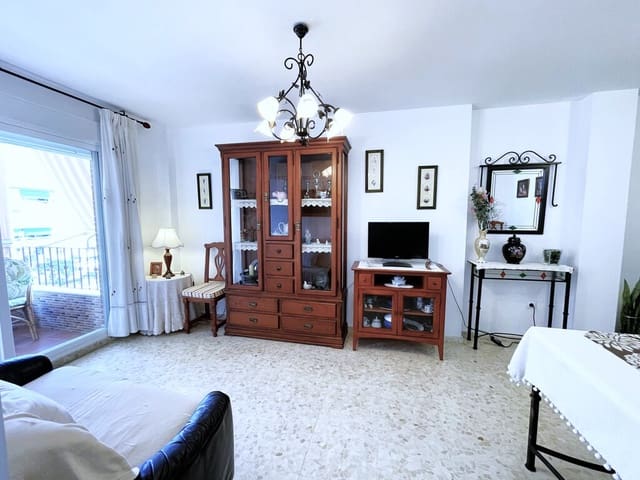 Apartamento de 2 habitaciones en Caleta de Vélez, Vélez-Málaga en venta - 274.999 € (Ref: 9928986)