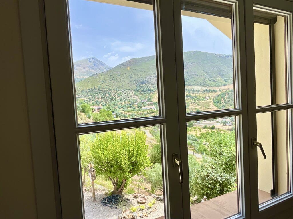 4 soveværelse Villa til salg i Vinuela med swimmingpool - € 499.000 (Ref: 9933716)
