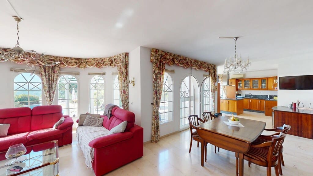 4 quarto Moradia para venda em Algarrobo com piscina garagem - 579 000 € (Ref: 9999554)