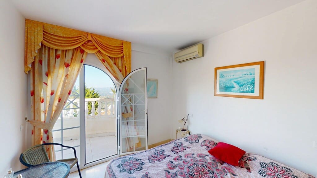 4 quarto Moradia para venda em Algarrobo com piscina garagem - 579 000 € (Ref: 9999554)