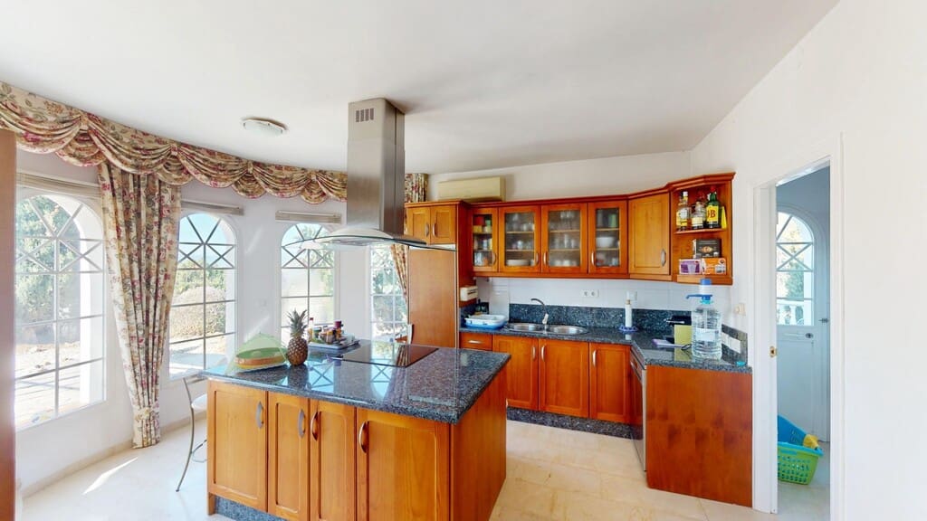 4 quarto Moradia para venda em Algarrobo com piscina garagem - 579 000 € (Ref: 9999554)