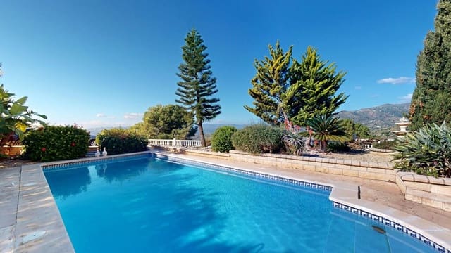 4 quarto Moradia para venda em Algarrobo com piscina garagem - 579 000 € (Ref: 9999554)