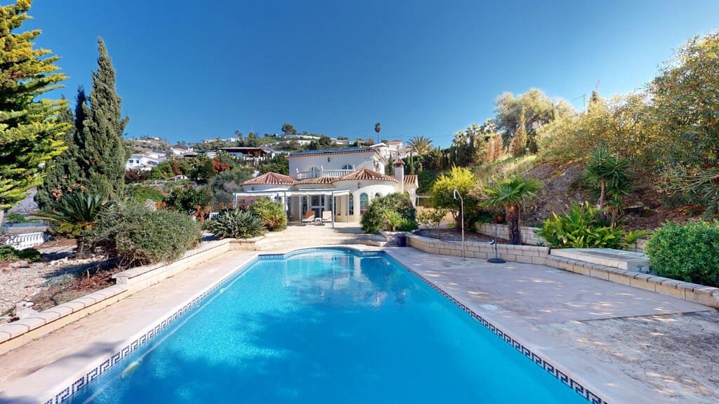 4 quarto Moradia para venda em Algarrobo com piscina garagem - 579 000 € (Ref: 9999554)