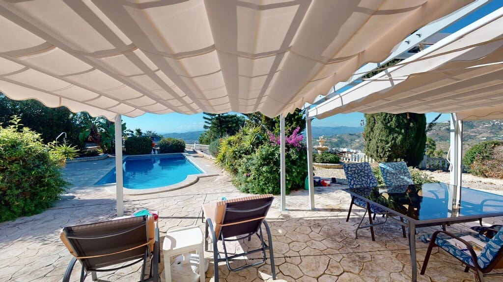 4 quarto Moradia para venda em Algarrobo com piscina garagem - 579 000 € (Ref: 9999554)