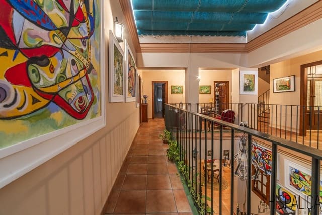 5 soverom Villa til salgs i Ecija med svømmebasseng garasje - € 750 000 (Ref: 10043494)