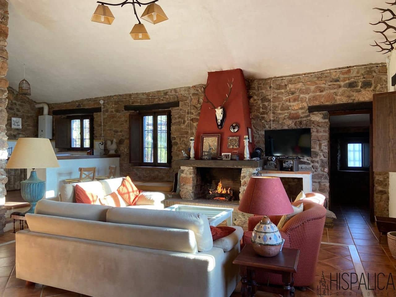 5 bedroom Villa for sale in Santa Eufemia - € 410,000 (Ref: 10046356)