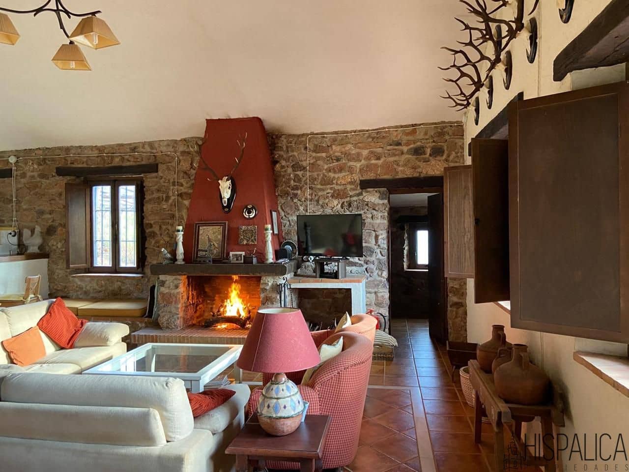 5 bedroom Villa for sale in Santa Eufemia - € 410,000 (Ref: 10046356)