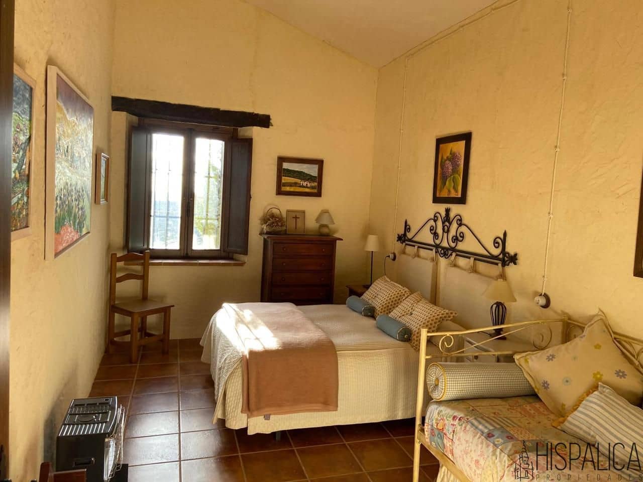 5 bedroom Villa for sale in Santa Eufemia - € 410,000 (Ref: 10046356)