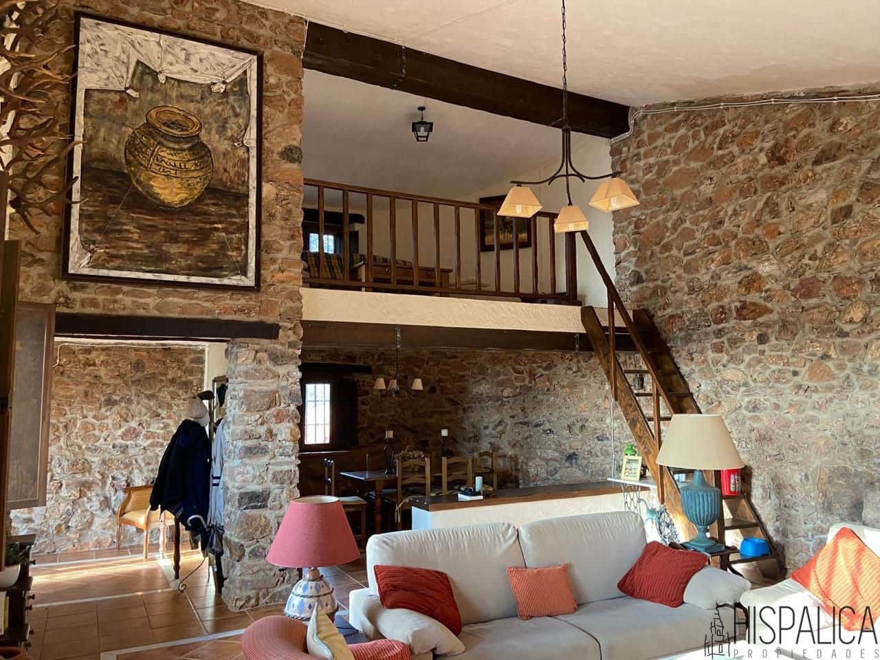 5 bedroom Villa for sale in Santa Eufemia - € 410,000 (Ref: 10046356)