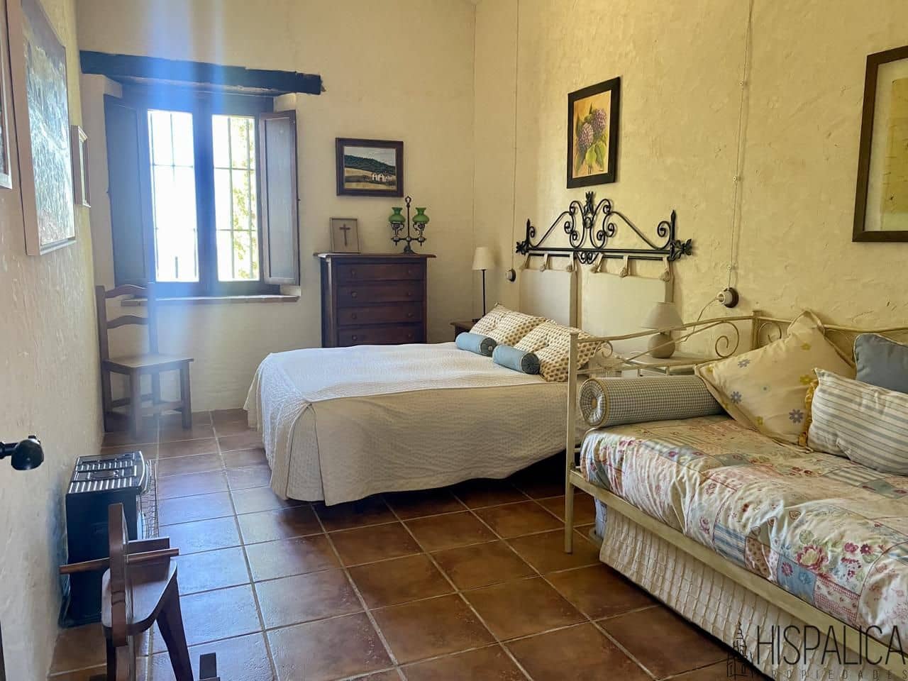 5 bedroom Villa for sale in Santa Eufemia - € 410,000 (Ref: 10046356)