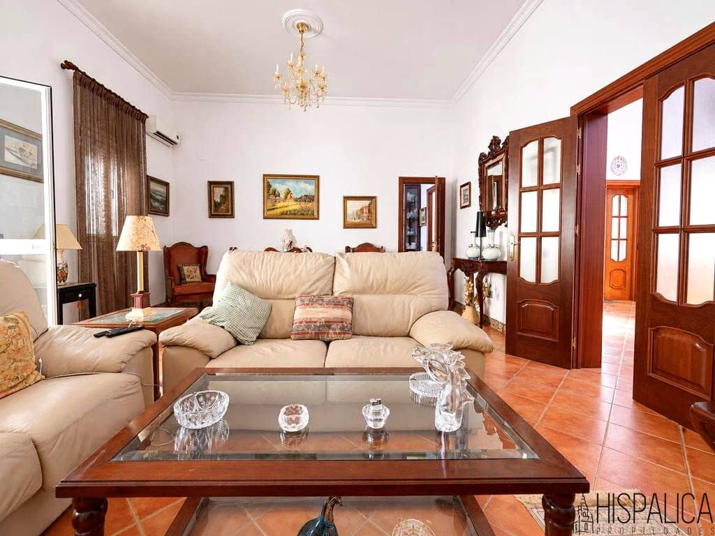 Finca/Casa Rural de 7 habitaciones en Carmona en venta con piscina garaje - 475.000 € (Ref: 10094729)
