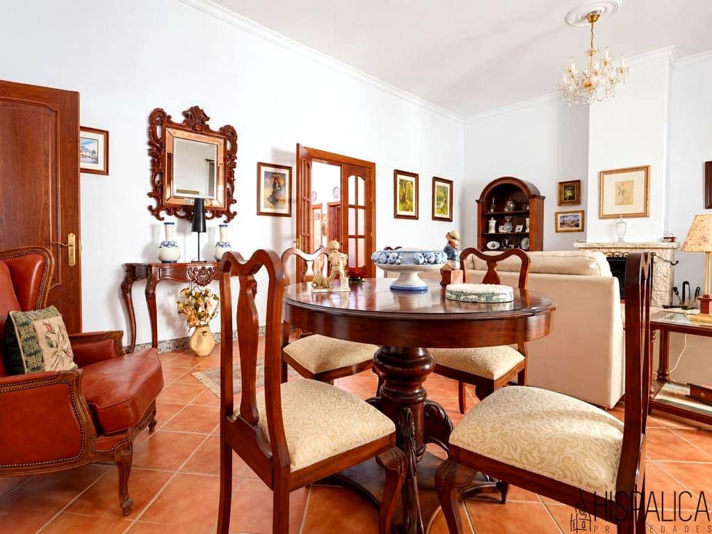 Finca/Casa Rural de 7 habitaciones en Carmona en venta con piscina garaje - 475.000 € (Ref: 10094729)